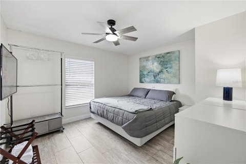 Villa ou maison à louer à Tampa, Floride: 3 chambres, 140.93 m2 № 2391116 - photo 11