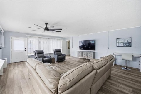 Villa ou maison à louer à Tampa, Floride: 3 chambres, 140.93 m2 № 2391116 - photo 30