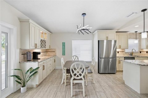Villa ou maison à louer à Tampa, Floride: 3 chambres, 140.93 m2 № 2391116 - photo 8