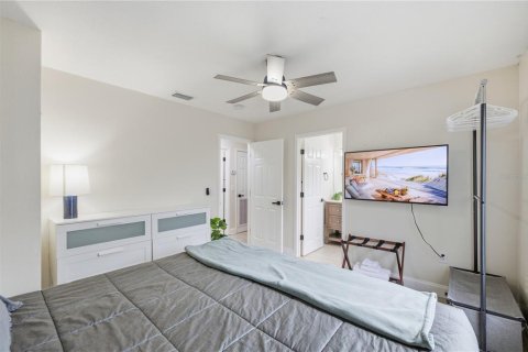 Villa ou maison à louer à Tampa, Floride: 3 chambres, 140.93 m2 № 2391116 - photo 13