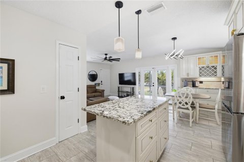 Villa ou maison à louer à Tampa, Floride: 3 chambres, 140.93 m2 № 2391116 - photo 21