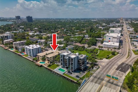 Купить кондоминиум в Майами, Флорида 2 спальни, 87.42м2, № 1971795 - фото 20