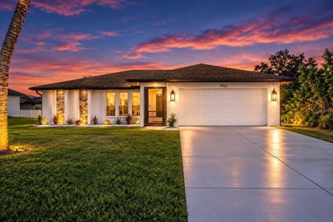 Villa ou maison à Port Charlotte, Floride 3 chambres, 132.57 m2 № 2413517