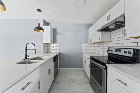 Villa ou maison à vendre à Port Charlotte, Floride: 3 chambres, 132.57 m2 № 2413517 - photo 9