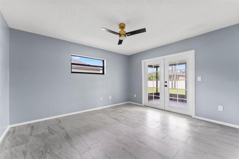 Villa ou maison à vendre à Port Charlotte, Floride: 3 chambres, 132.57 m2 № 2413517 - photo 13