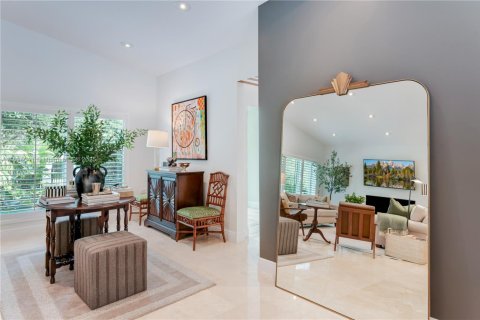 House in Pinecrest, Florida 4 bedrooms, 369.57 sq.m. № 1947386 - photo 18