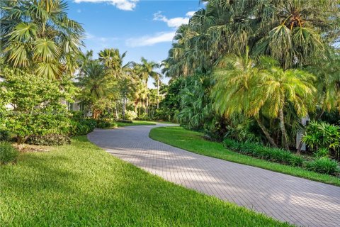 House in Pinecrest, Florida 4 bedrooms, 369.57 sq.m. № 1947386 - photo 3