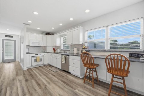 Villa ou maison à vendre à Wauchula, Floride: 3 chambres, 136.1 m2 № 2406605 - photo 10