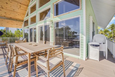 House in Key Largo, Florida 3 bedrooms, 158.96 sq.m. № 1865192 - photo 16