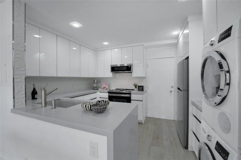 Studio in the Condo in Fort Lauderdale, Florida № 2154244 - photo 7
