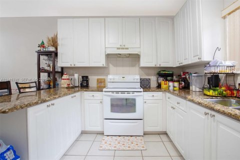 Condominio en venta en Hollywood, Florida, 2 dormitorios, 100.33 m2 № 1999739 - foto 7