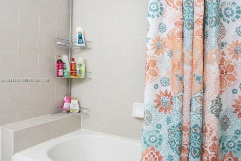 Condominio en venta en Hollywood, Florida, 2 dormitorios, 100.33 m2 № 1999739 - foto 15