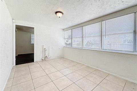 House in Saint Petersburg, Florida 2 bedrooms, 123.93 sq.m. № 1795619 - photo 27