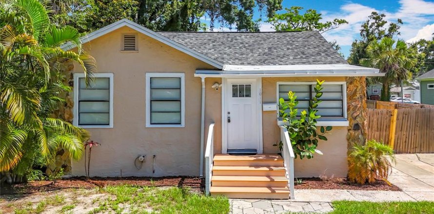 Casa en Saint Petersburg, Florida 2 dormitorios, 123.93 m2 № 1795619