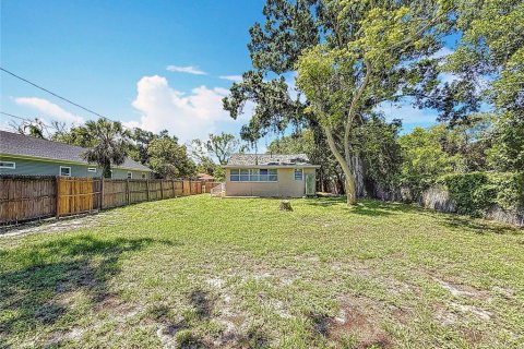 House in Saint Petersburg, Florida 2 bedrooms, 123.93 sq.m. № 1795619 - photo 17