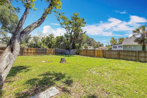 House in Saint Petersburg, Florida 2 bedrooms, 123.93 sq.m. № 1795619 - photo 15