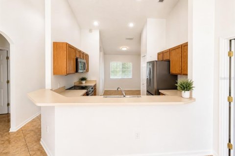 House in Davenport, Florida 4 bedrooms, 145.76 sq.m. № 2196668 - photo 7