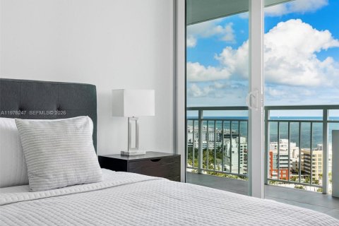 Condo in Miami Beach, Florida, 1 bedroom  № 2040596 - photo 10
