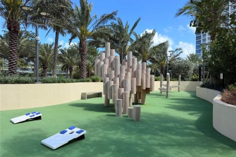 Condo in Miami Beach, Florida, 1 bedroom  № 2040596 - photo 30