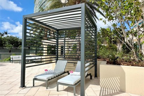Condo in Miami Beach, Florida, 1 bedroom  № 2040596 - photo 23