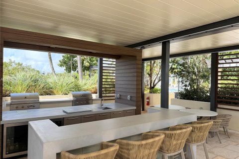 Condo in Miami Beach, Florida, 1 bedroom  № 2040596 - photo 26