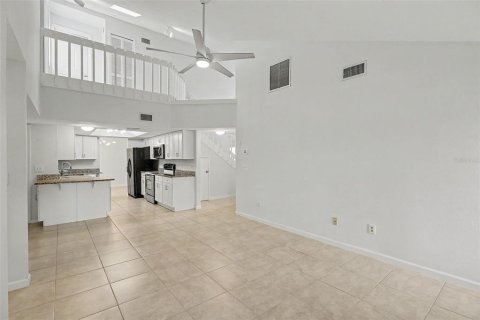 Купить виллу или дом в Мерритт-Айленд, Флорида 5 комнат, 217.95м2, № 2408758 - фото 6