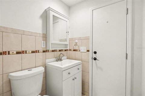 Купить виллу или дом в Мерритт-Айленд, Флорида 5 комнат, 217.95м2, № 2408758 - фото 28
