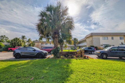 Condominio en Boynton Beach, Florida, 1 dormitorio  № 2240415