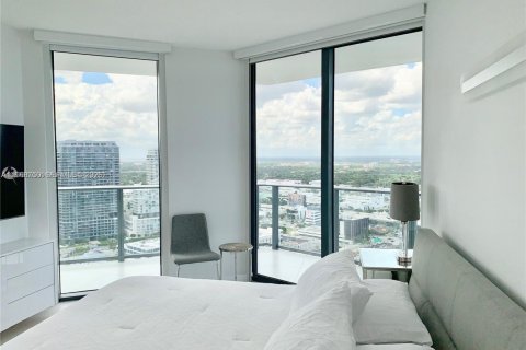 Condominio en alquiler en Miami, Florida, 2 dormitorios, 106 m2 № 2029970 - foto 13