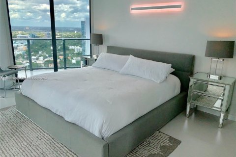 Condominio en alquiler en Miami, Florida, 2 dormitorios, 106 m2 № 2029970 - foto 11