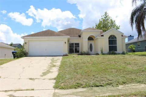 Villa ou maison à vendre à Orlando, Floride: 4 chambres, 184.5 m2 № 1916576 - photo 1