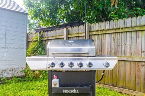 Villa ou maison à louer à Hollywood, Floride: 3 chambres, 115.48 m2 № 1962755 - photo 19