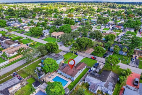 Villa ou maison à louer à Hollywood, Floride: 3 chambres, 115.48 m2 № 1962755 - photo 24