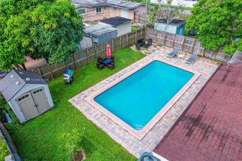 Villa ou maison à louer à Hollywood, Floride: 3 chambres, 115.48 m2 № 1962755 - photo 17