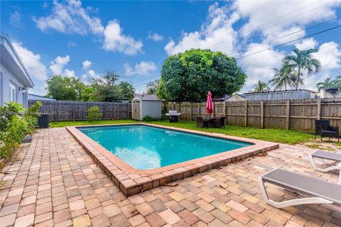Villa ou maison à louer à Hollywood, Floride: 3 chambres, 115.48 m2 № 1962755 - photo 20