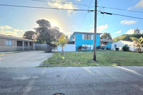 Immobilier commercial à Hallandale Beach, Floride 203.92 m2 № 2256334