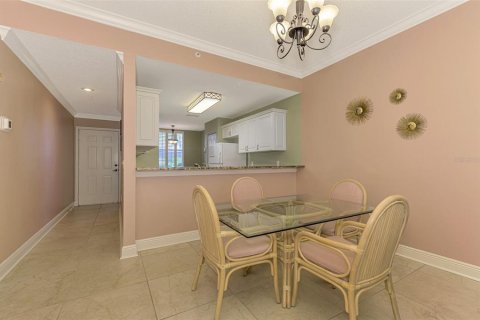 Condo in Sarasota, Florida, 2 bedrooms  № 1530343 - photo 8