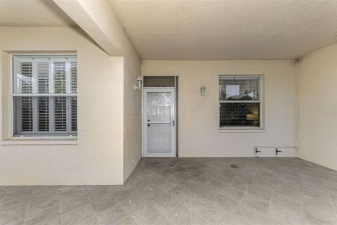 Condo in Sarasota, Florida, 2 bedrooms  № 1530343 - photo 6