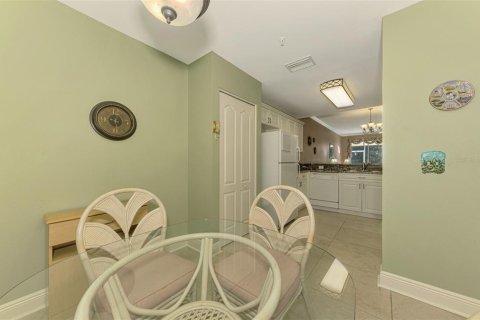 Condo in Sarasota, Florida, 2 bedrooms  № 1530343 - photo 27