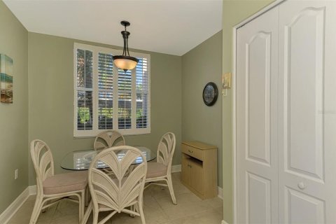 Condo in Sarasota, Florida, 2 bedrooms  № 1530343 - photo 24