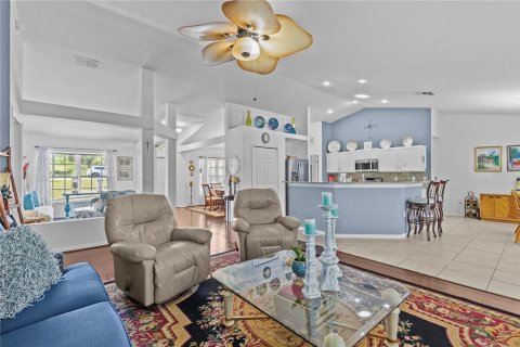 House in Spring Hill, Florida 5 bedrooms, 249.81 sq.m. № 1853116 - photo 17
