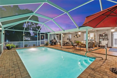 House in Spring Hill, Florida 5 bedrooms, 249.81 sq.m. № 1853116 - photo 4