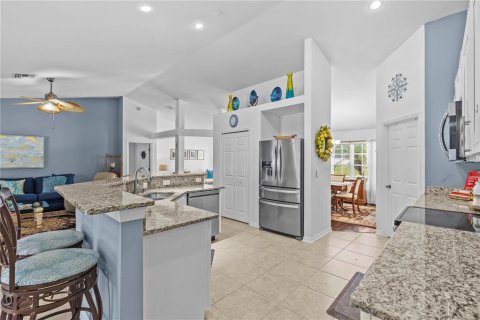House in Spring Hill, Florida 5 bedrooms, 249.81 sq.m. № 1853116 - photo 22