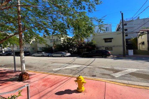 Commercial property in Miami Beach, Florida № 1974083 - photo 5