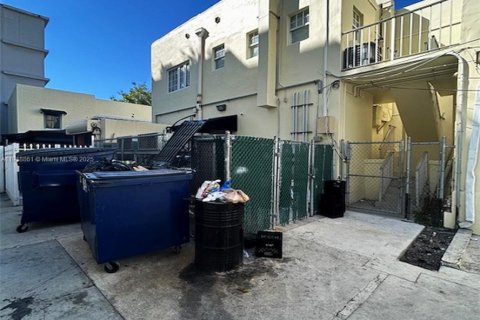 Commercial property in Miami Beach, Florida № 1974083 - photo 9