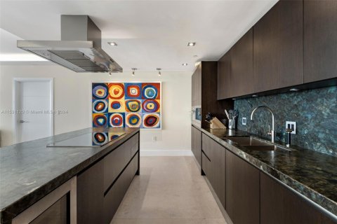 Снять в аренду кондоминиум в Майами-Бич, Флорида 3 спальни, 252.42м2, № 1865335 - фото 8