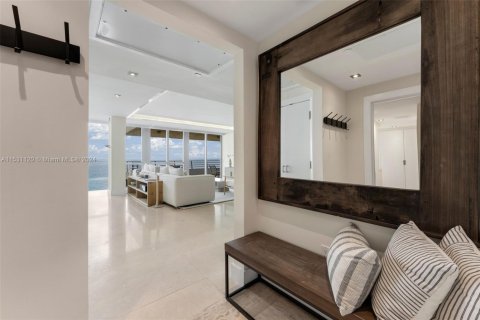 Снять в аренду кондоминиум в Майами-Бич, Флорида 3 спальни, 252.42м2, № 1865335 - фото 4