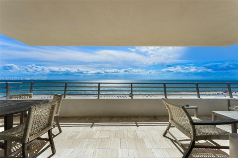 Снять в аренду кондоминиум в Майами-Бич, Флорида 3 спальни, 252.42м2, № 1865335 - фото 29