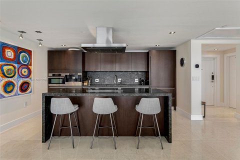 Снять в аренду кондоминиум в Майами-Бич, Флорида 3 спальни, 252.42м2, № 1865335 - фото 11