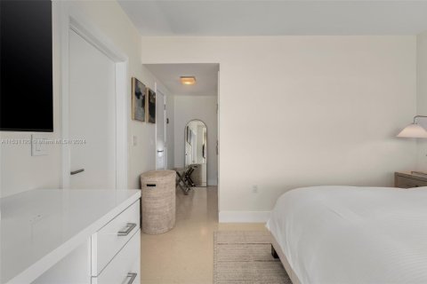 Снять в аренду кондоминиум в Майами-Бич, Флорида 3 спальни, 252.42м2, № 1865335 - фото 23